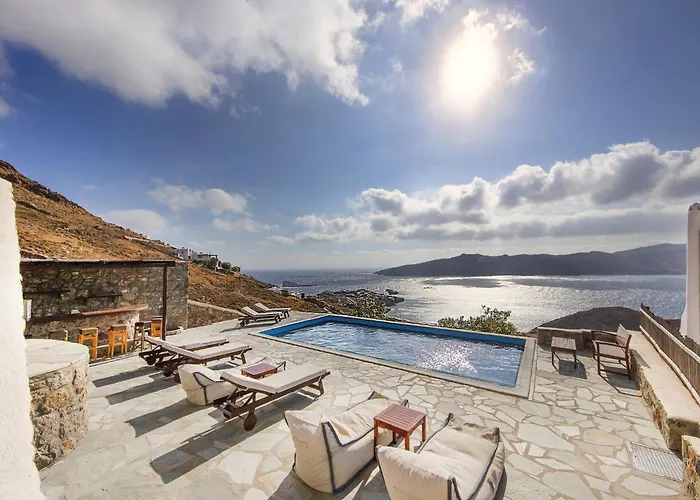 Villa In Mykonos Near Agios Sostis *
