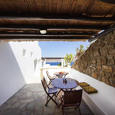 In Mykonos Near Agios Sostis Vila